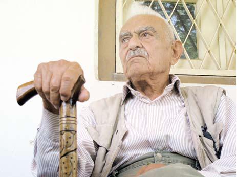 دكتر منوچهر ستوده