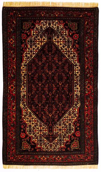 5. قالی ماهی درهم کشکولی (موزه‌ی ملی فرش ایران)