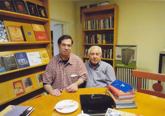 علی دهباشی و شادروان مرتضی ثاقب فر در نشر فرزان علی دهباشی و شادروان مرتضی ثاقب فر در نشر فرزان